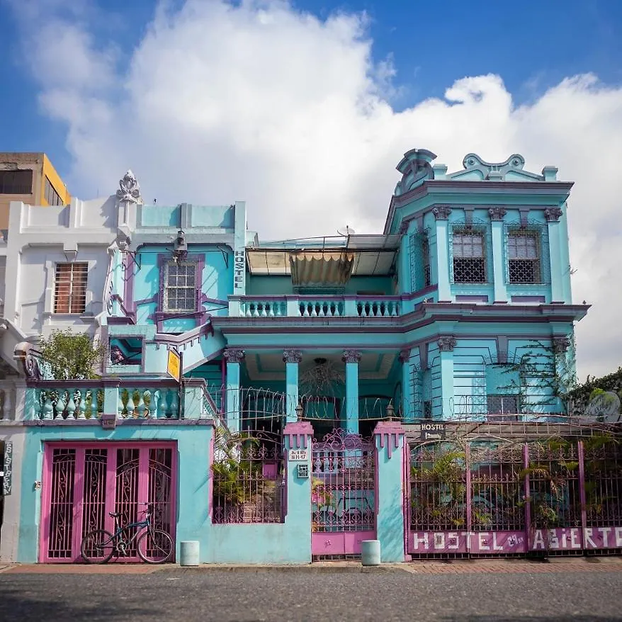 Hostel La Antigua Capsula Cali